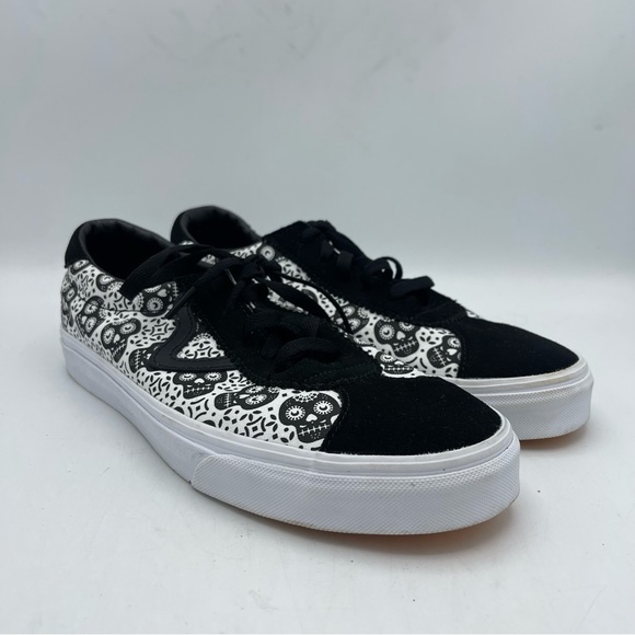Vans Other - Vans skulls dia de Los muertos day of the dead sneakers skate shoes 9.5 mens EUC